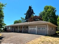 Building Photo - 3Bd/2Ba Single Story House - Available to View!