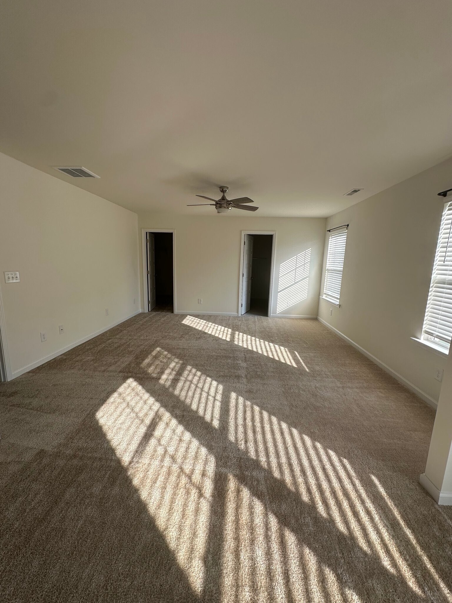 Building Photo - 423 Bassett Ln