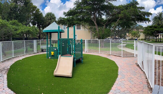 Building Photo - 2545 SW 83rd Terrace