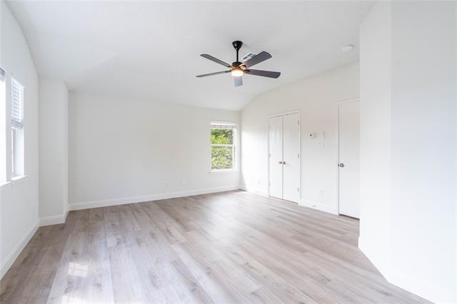 Building Photo - 2304 Glenhaven Dr