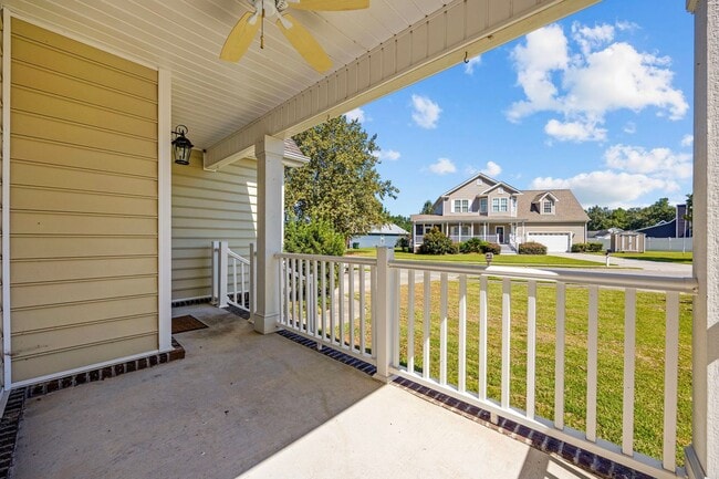 Building Photo - Beautiful 4-Bedroom, 3-Bath House