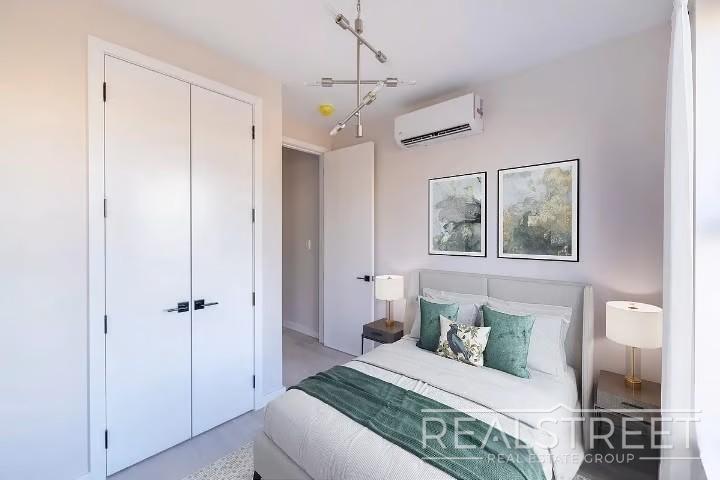 Building Photo - Welcome to your new apartment in Greenpoint!