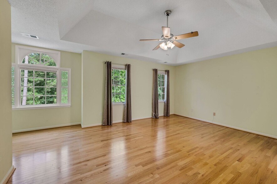 Building Photo - 1709 Dudley Dr