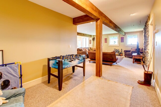 Building Photo - 74 Harvest Ln