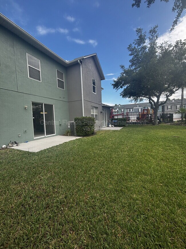 Building Photo - 10036 Moorshire Cir