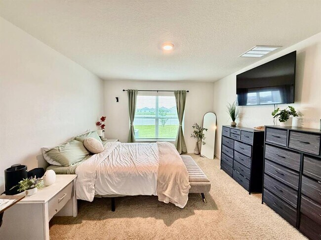 Building Photo - 1026 Golden Shiner Ave