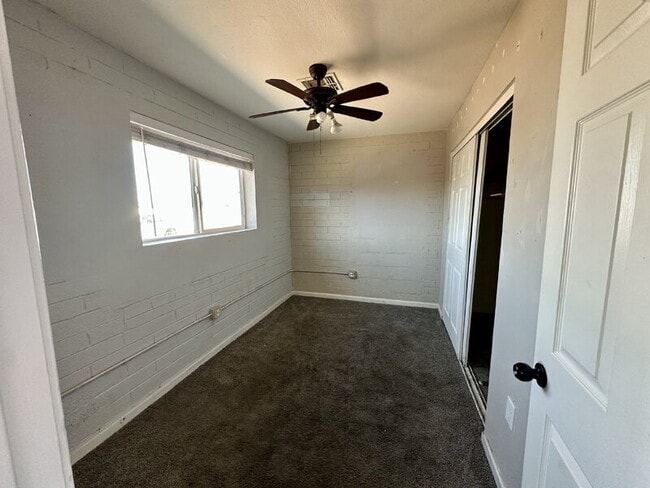 Building Photo - 561 S Meridian Rd