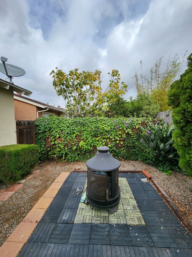 Building Photo - Single Story 3BR Home in Serra Mesa
