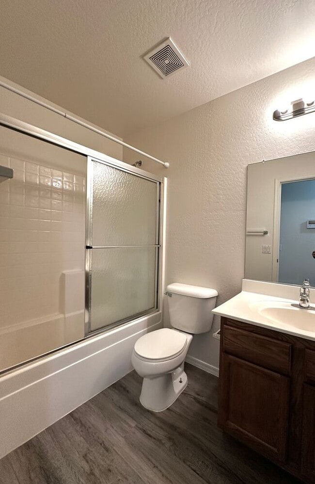 Building Photo - New Flooring! Single level 3 bed in Camelback Ranch!