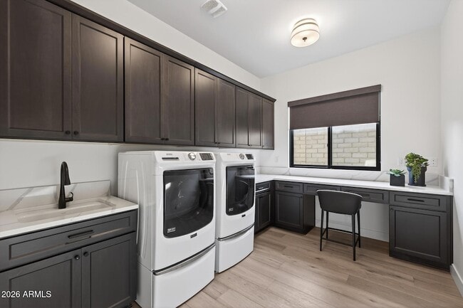 Building Photo - 13290 E la Junta Rd