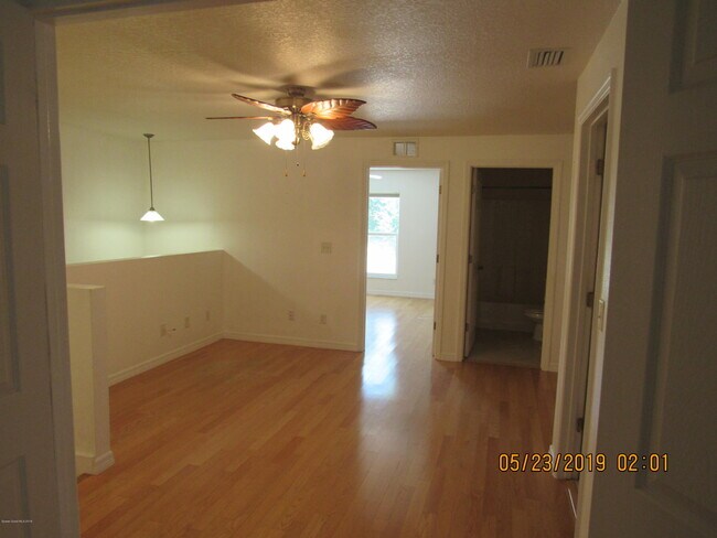 Building Photo - 156 Wilson Ave