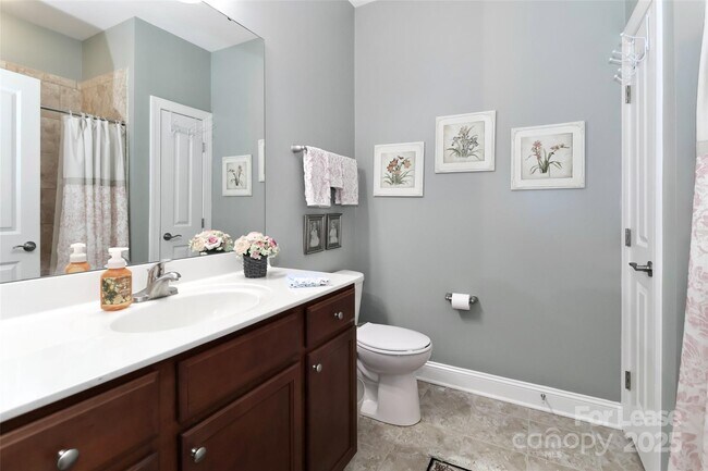 Building Photo - 115 Brawley Point Cir