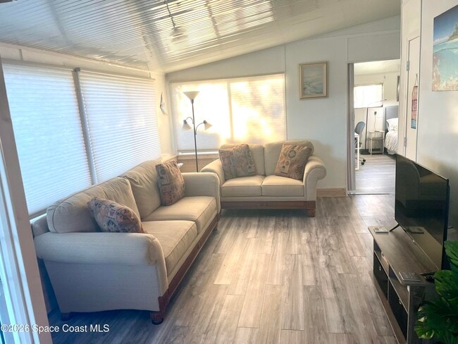 Building Photo - 13485 N Indian River Dr
