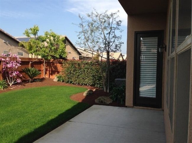 Building Photo - 11323 N Via Ventana Way