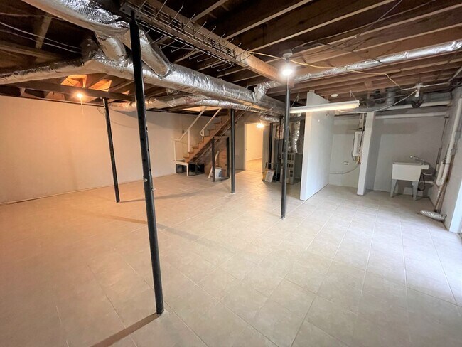 Building Photo - West Athens 4br House for Rent
