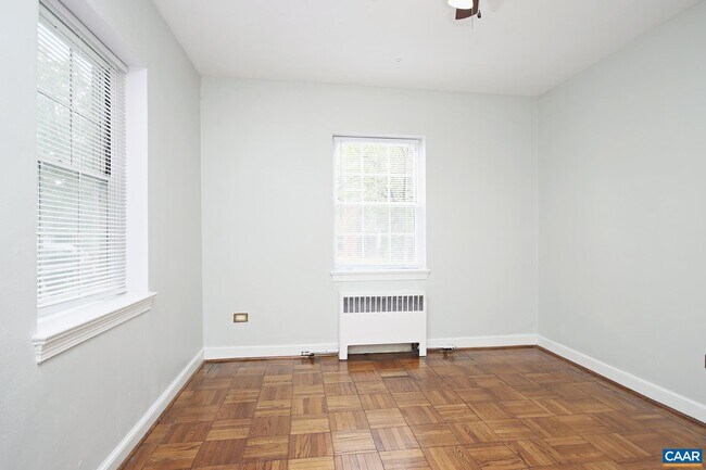 Building Photo - 32 University Cir