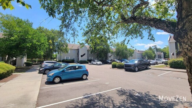 Building Photo - 729 Bragg Dr