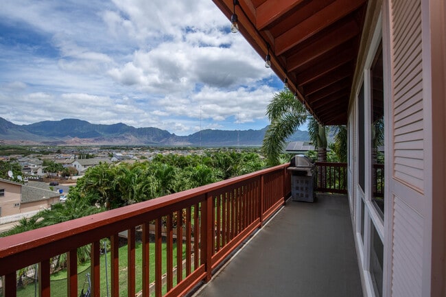 Building Photo - Ocean, Mountains & Sunset Views - 27 PV Panels