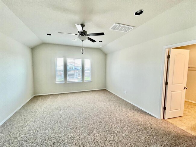 Building Photo - 111 Living Reef Dr