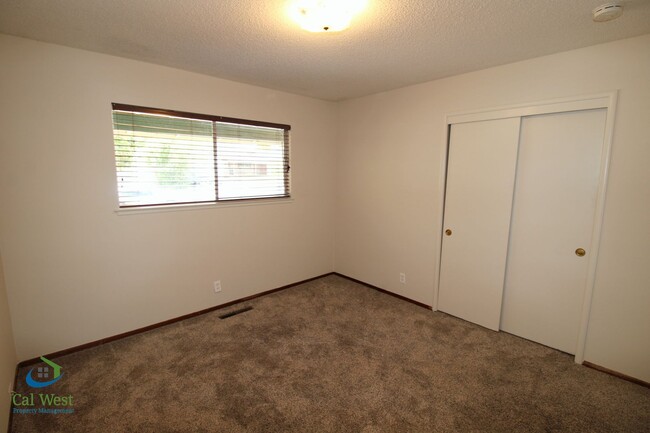 Building Photo - $3395 - Large 3 Bedroom, 2 Bath Single Fam...