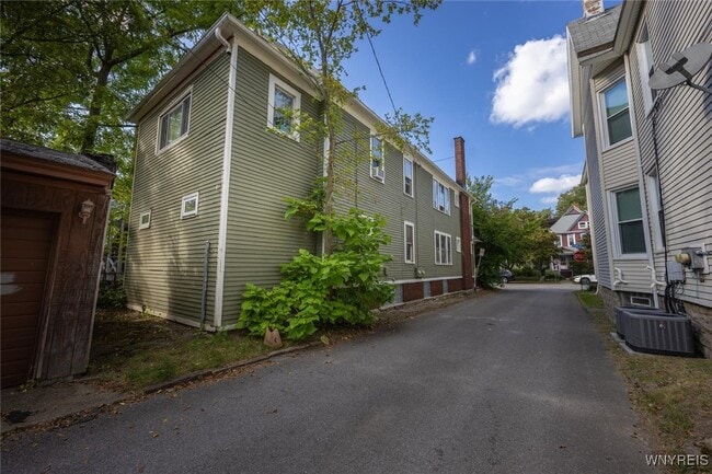 Building Photo - 567 Auburn Ave