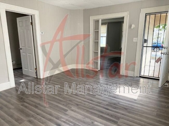 Building Photo - 3312 W 30th St