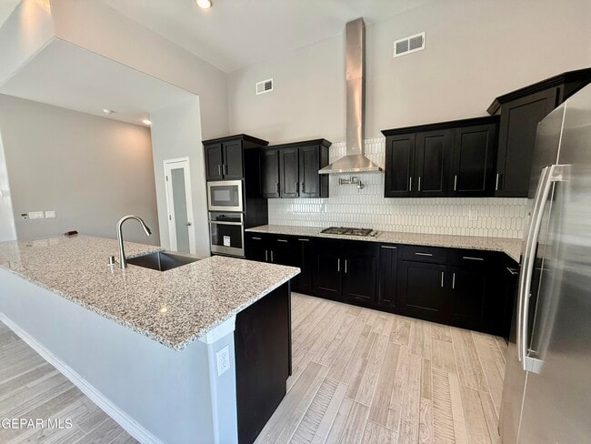 Building Photo - 15136 Ambition Ave