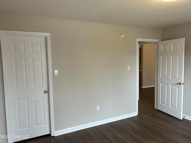 Building Photo - 5371 Bradley Dr