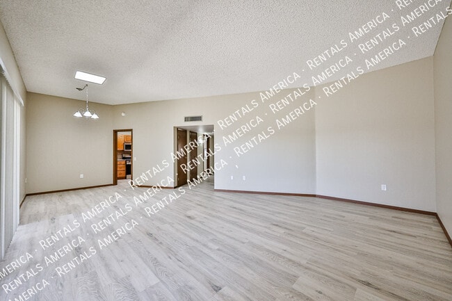 Building Photo - 13610 N 108th Dr