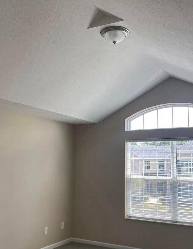 Building Photo - 249 Lake Cove Dr