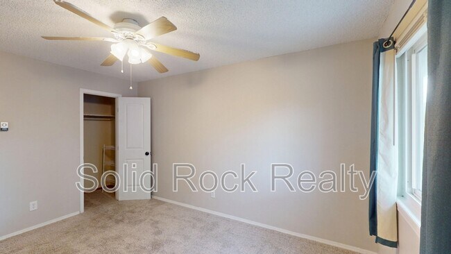 Building Photo - 1297 Vondelpark Dr