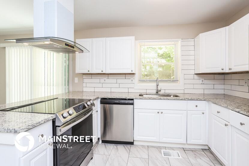 Building Photo - 6033 Hillandale Dr