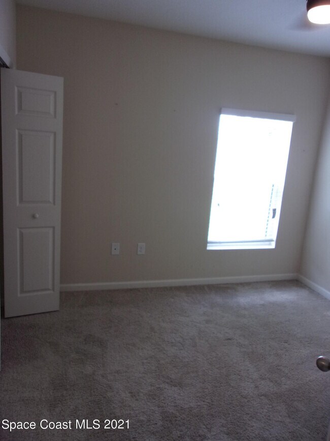 Building Photo - 3935 Harvest Cir
