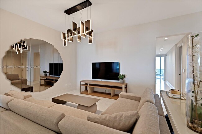 Building Photo - 18501 Collins Ave