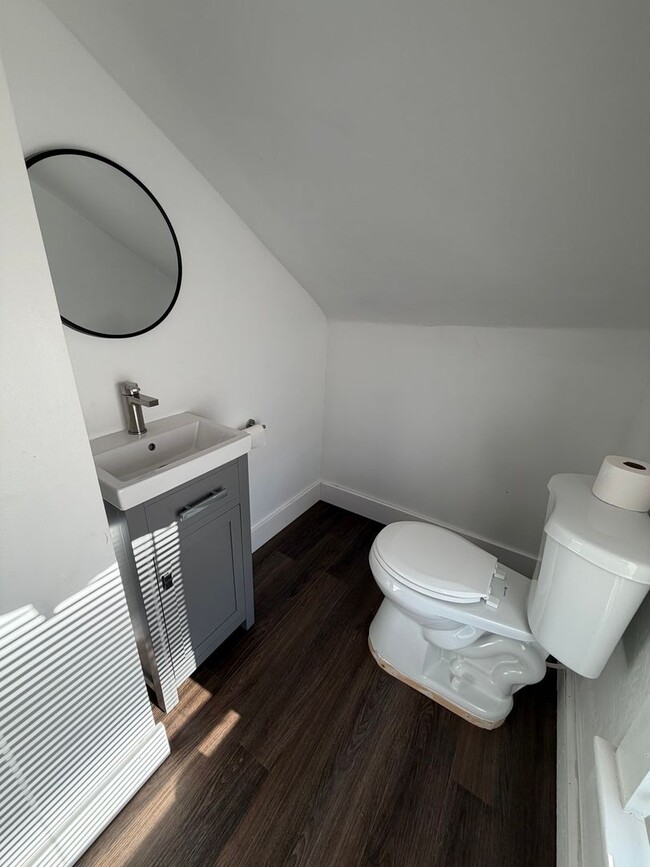 Building Photo - 19 Hellers Church Rd