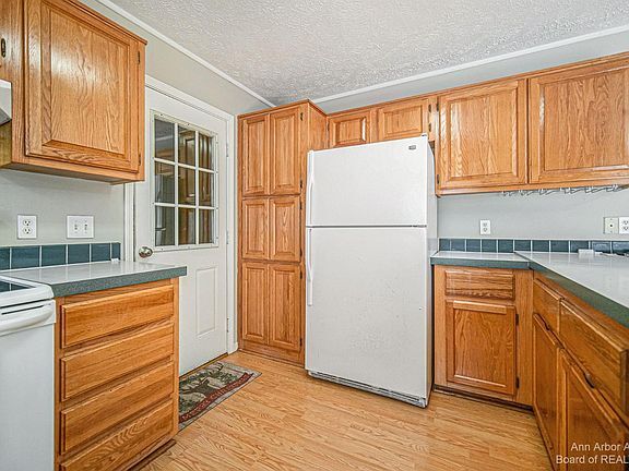 Building Photo - 3019 M-52