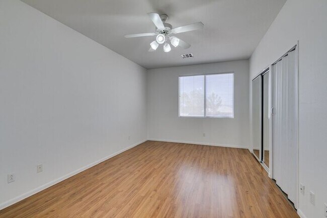 Building Photo - Charming Henderson Home on a Corner Cul-de-Sac Lot