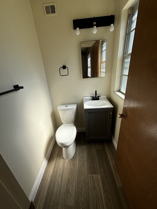 Building Photo - 2014 W Woodriver Dr