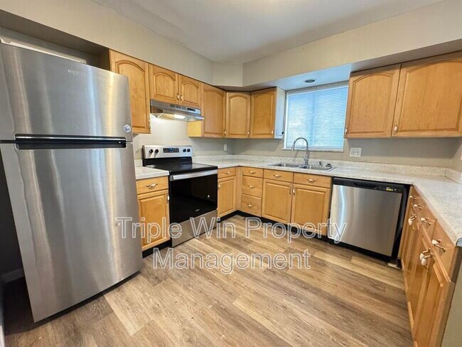 Building Photo - 11930 N Ranch Dr
