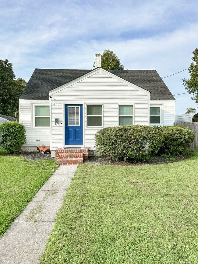 Building Photo - Remodeled 2 bed / 1 bath home