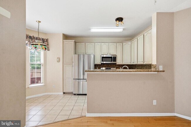 Building Photo - 445 Tuvira Ln
