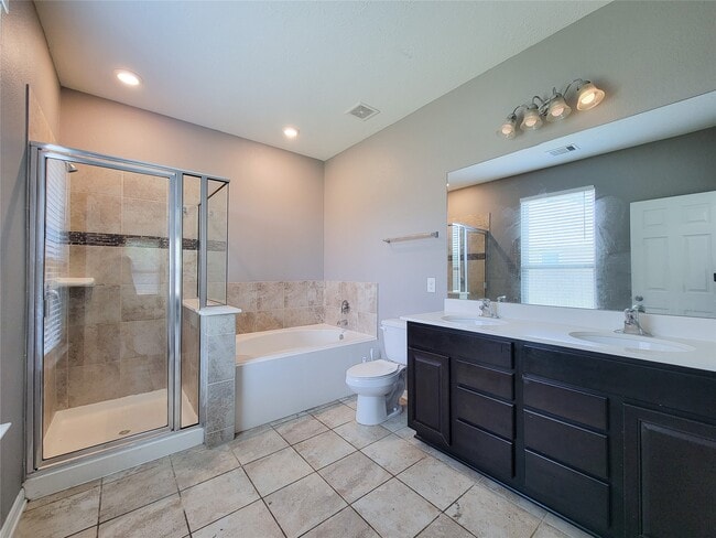 Building Photo - 14202 Persimmon Woods Dr