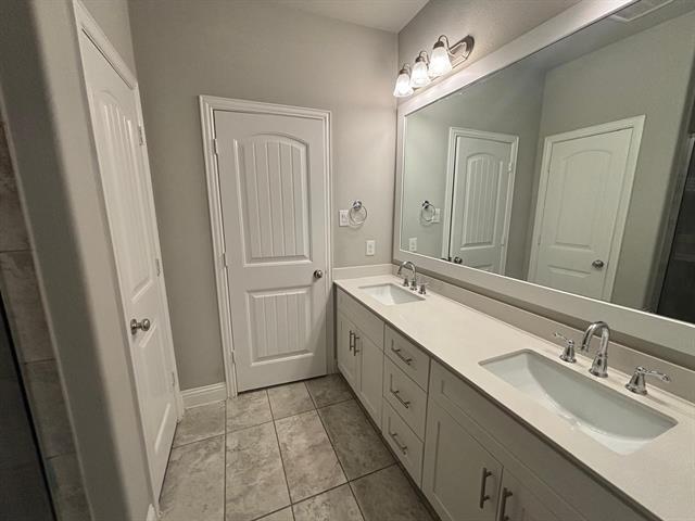 Building Photo - 6142 Rainbow Valley Pl