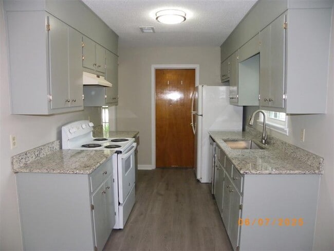Building Photo - 929 N Willowick Dr