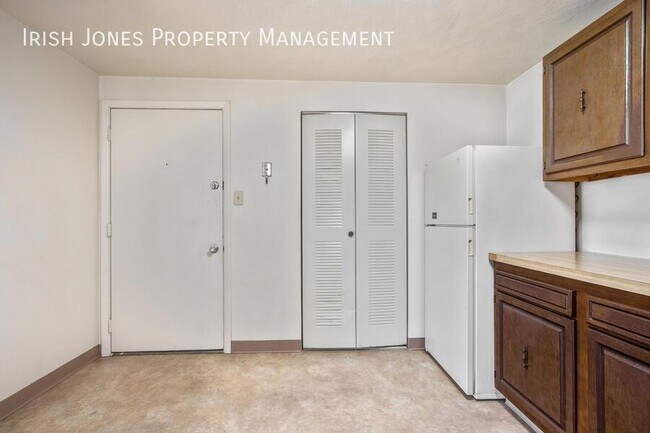 Building Photo - 9234 Niemel Dr