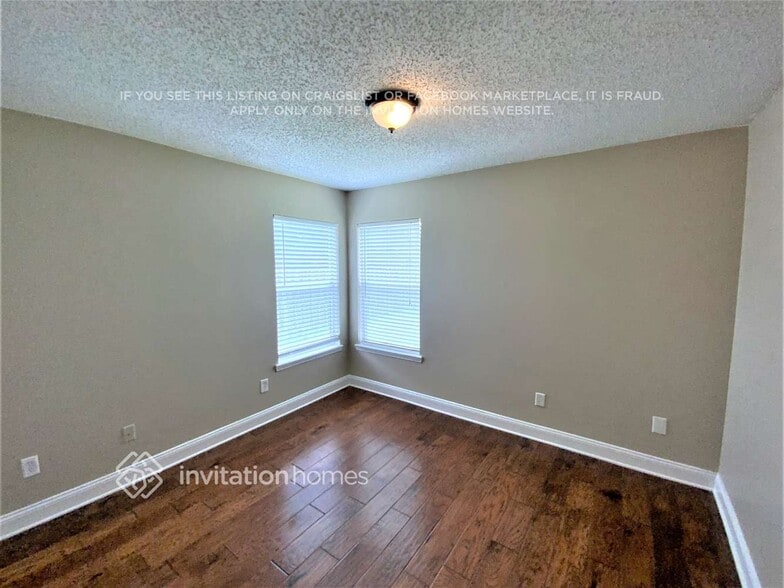 Building Photo - 12775 Dunns View Dr