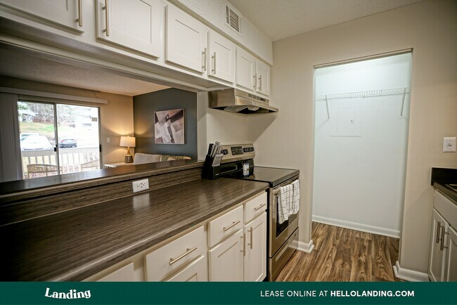 Building Photo - 801 Cahaba Forest Cove