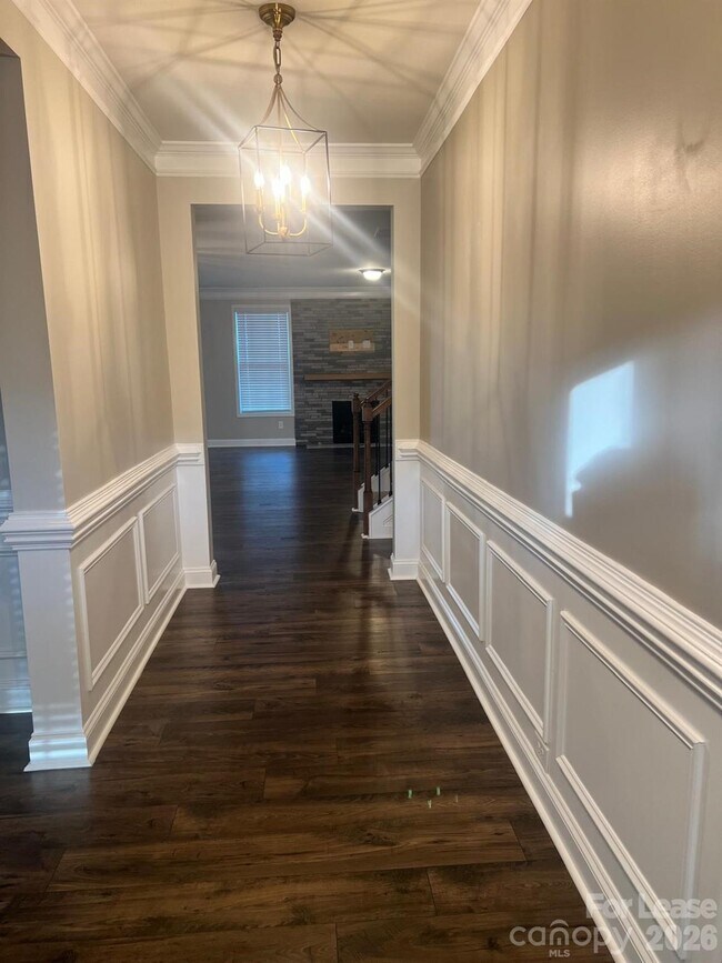 Building Photo - 1109 Walbury Hl