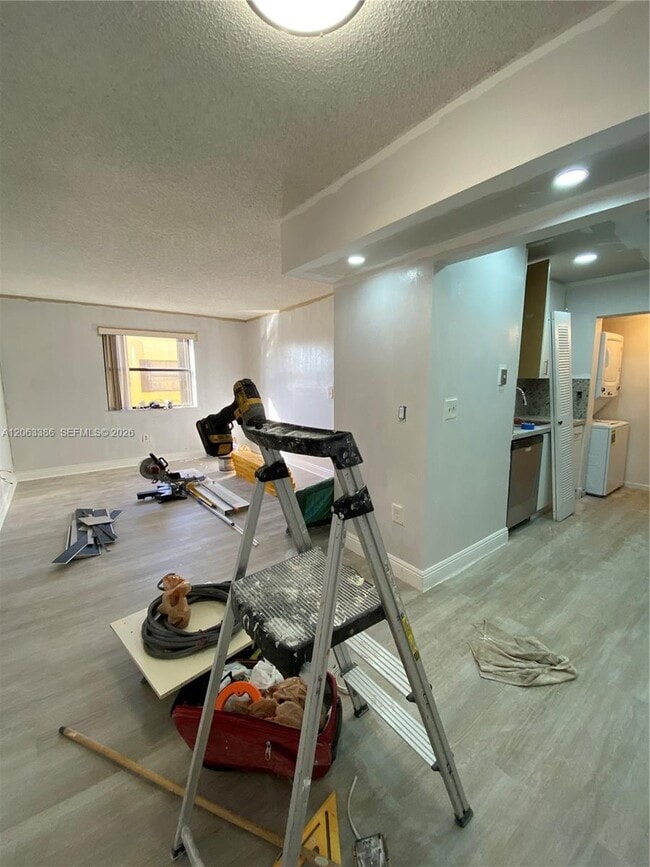 Building Photo - 556 NW 114th Ave
