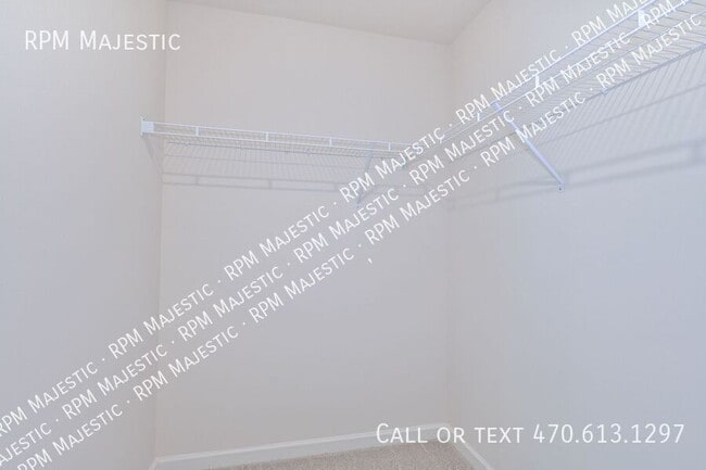 Building Photo - 853 Bentley Dr